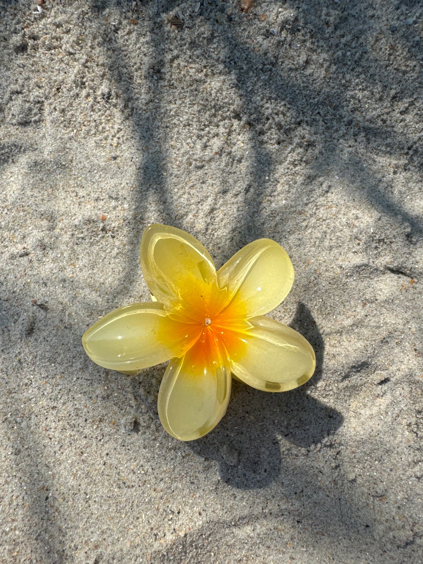 Hawaiian Flower Claw Clips